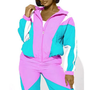 Ensemble de survêtement coupe-vent en nylon 100% pour femmes, design tendance, fabrication sur mesure, style streetwear, survêtement sublimé - Product Image 3