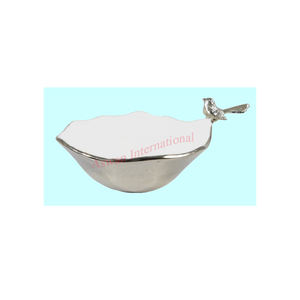 Tazón de Metal de latón ecológico pulido moderno de mediados de siglo con diseño de flores, accesorios de cocina de lujo personalizables - Product Image 6