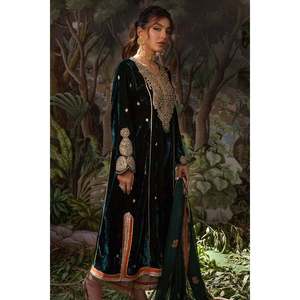 Ensembles de costumes pour femmes Esmeralda - Product Image 4