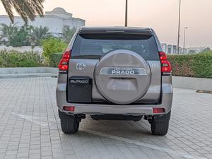 รถยนต์โตโยต้าแลนด์ครุยเซอร์ ปราโด รุ่น KEI เกียร์ธรรมดา/อัตโนมัติ เครื่องยนต์ดีเซล 8 ลิตร รถมือสองสำหรับขาย - Product Image 3