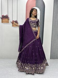 Festival de diseño Lehenga Choli con hilo de bordar pesado y trabajo de lentejuelas perfecto para bodas y funciones tradicionales - Product Image 4
