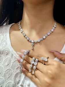 Hermoso collar combinado de diamantes americanos con corte de estrella de diseñador con pendientes, pulsera y anillo, conjunto de collar mínimo de lujo - Product Image 2