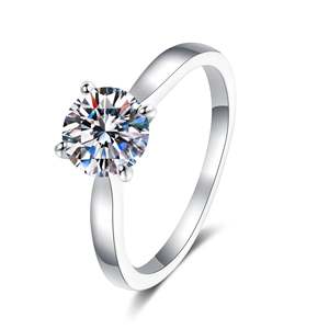 Anillo de Moissanita Redonda Solitaria Estrellada de 2 Quilates, Elegante Anillo de Boda de Moissanita Solitaria para Mujer - Product Image 1
