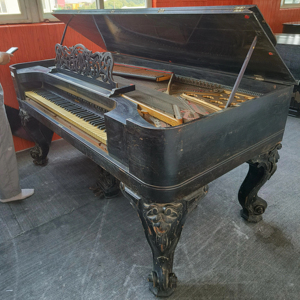 Piano cuadrado antiguo del siglo XIX raro Behning 7552 hecho en Nueva York Instrumento coleccionable hecho a mano Madera tallada Grado de museo - Product Image 1