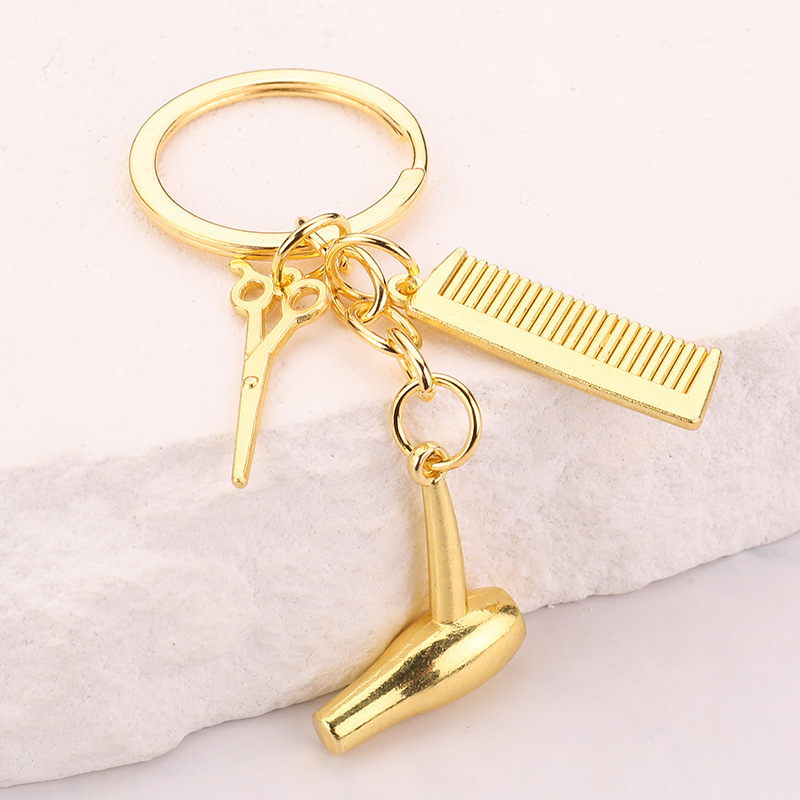 Hairdresser Scissors & Comb Keychain – Gold & Silver Stylist Keyring (Unisex)