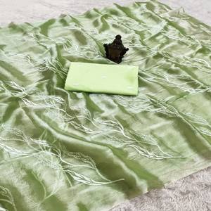 Sari de Diseño VASTRA COTTAGE, Tela Suave de Verano con Bordado Intenso y Blusa a Juego - Product Image 1