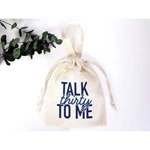 Bolsas Personalizadas para Kits de Resaca - Bolsas de Recuperación con la Frase 'Talk Thirty to Me' para Regalos de Fiesta de 30 Cumpleaños, Personalización de Logotipo con Serigrafía - Product Image 1