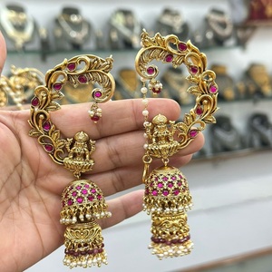 Pendientes de Cadena Étnicos con Acabado Dorado de Alta Calidad para Mujeres y Niñas, Colección para Bodas y Fiestas - Product Image 1