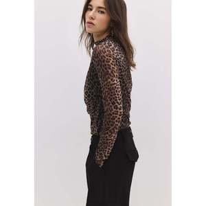 บอดี้สูทแขนยาวคอสูง - Product Image 2