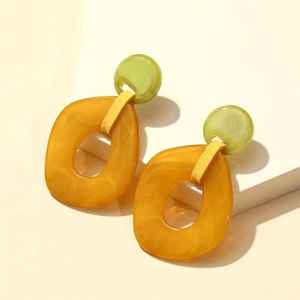 Elegante Juego de Pendientes de Resina con Diseño de Ángel para Mujer, Modernos Broches Dorados, Hermosa Joyería Artesanal de Resina - Product Image 5