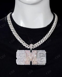 Colgante SMG Personalizado de Plata de Ley con Moissanita Redonda Baguette VVS Color D Claridad Laboratorio, Estilo Hip Hop Completamente Engastado para Fiesta de Hombre - Product Image 4