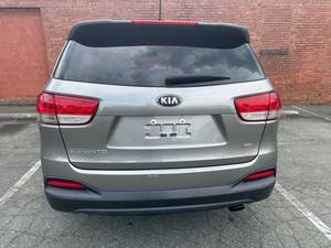Precio bajo, Kia Sorento L 2017 usado en venta - Product Image 6