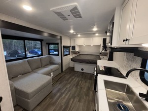 VENDEDOR VERIFICADO DE H-ig-h-l-a-nd Ridge Open Range Lite 212FB USADO DEL 2025 DISPONIBLE PARA LA VENTA - Product Image 4