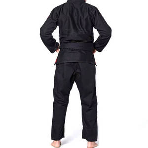 Kimono de karaté en coton sur mesure pour hommes, best-seller, service OEM pour les vêtements de sport et l'entraînement en arts martiaux - Product Image 3