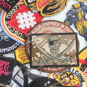 Badges à coudre professionnels de haute qualité conception de Logo personnalisé patchs brodés pour vestes accessoires de mode décoration de perles - Product Image 3