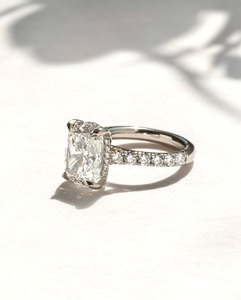 Bague de fiançailles Moissanite 11x9mm coupe coussin | Pave Band Bague en or ou en argent | Anniversaire de mariage de mariée Fine Jewelry OEM - Product Image 2