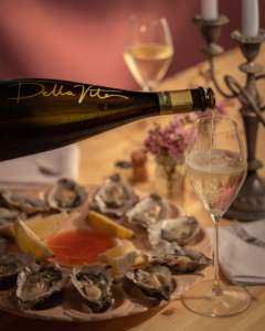 Della Vite PROSECCO DOC Treviso Spumante 750 ml GVerdi Selección Italiana Vino Hecho en Italia - Product Image 2