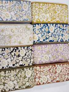 กระเป๋าตาข่ายคอตตอนขนาดกว้าง9ซม. ประดับลูกไม้ปักเลื่อมลายดอกไม้หลากสีเพื่อการตกแต่ง - Product Image 2