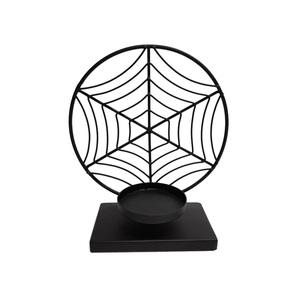 Porte-bougie en T en fer décoratif de forme ronde couleur or porte-bougie de style classique pour la décoration de table pour la maison au design moderne - Product Image 2