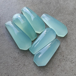 หินอัญมณีทรงโลงหินควอเทอราโลนีธรรมชาติทรงหลังเรียบมีสีเขียวทุกขนาด - Product Image 2