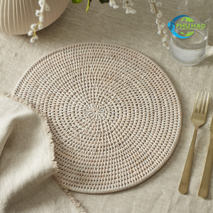 PLAQUETTES DE CHARGEUR EN ROTIN Tissées à la main, Décor de table écologique, résistant à la chaleur et élégant pour les repas intérieurs et extérieurs - Product Image 2