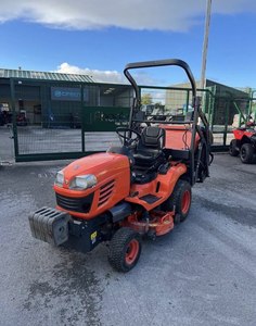 Kubota Compact Diesel Tractor Lawn Mower. - Product Image 5