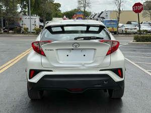 2018 Toyota 2017 XLE Premium con caja de cambios automática Asientos de cuero Cámara trasera Neumáticos R17/R20 Hilux Corolla Variant Gas-Fueled - Product Image 3