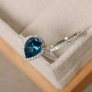 Anillo de Compromiso con Diamante Moissanite de 1.51CT, Corte Pera Azul, Diseño Clásico, Anillo de Oro Sólido de 10K, Regalo de Aniversario, Joyería para Pareja - Product Image 4