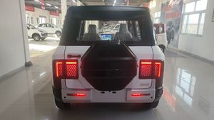 SUV Eléctrico Usado 2024 con Autonomía NEDC de 601-700 km, Potencia de 200-250kW, Carga Rápida y Rendimiento 4WD - Product Image 6