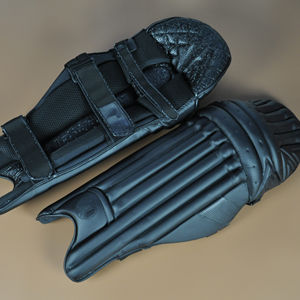 Mejores Protectores de Bateo de Cricket Hechos de Cuero, Protectores de Cricket Personalizados para Entrenamiento, Protectores de Cricket Profesionales con Logotipo Personalizado para Adultos - Product Image 6