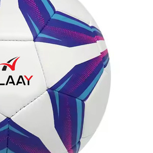 Balones de fútbol con impresión de logotipo personalizado de alta calidad Nuevo diseño en diferentes colores Profesional y asequible - Product Image 4
