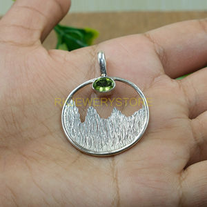 จี้เงินแท้ 925 ประดับพลอยเพอริดอท ดีไซน์ภูเขาทรงกลม ทำด้วยมือ |   เครื่องประดับเพอริดอทสีเขียวธรรมชาติ - Product Image 2