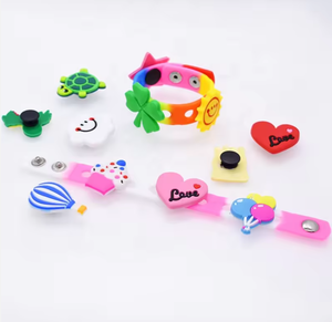 Bán buôn giá thấp nóng bán mềm pvcbracelet <span class=keywords><strong>Silicone</strong></span> dây đeo cổ tay vòng đeo tay trẻ em Đảng ủng hộ quyến rũ - Product Image 5