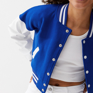 Veste universitaire pour femmes, style streetwear, logo personnalisé, vente en gros, nouvelle collection 2026, vestes universitaires courtes élégantes pour femmes - Product Image 6