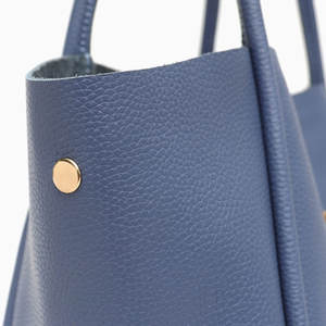 Sacs à main en cuir pour femmes de haute qualité Hamid International - Couleur et taille personnalisées, prix avantageux, tendance et très demandés - Product Image 5