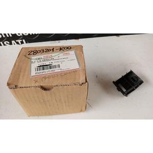 Pince latérale de pare-chocs avant GREAT WALL MOTOR Série Hover (06>) 2803201-K00 Essence - Product Image 4