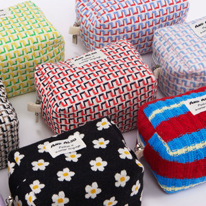 [Et aussi] Organisateur compact de poche de cube léger pour les accessoires de cosmétiques Sac de rangement d'emballage pour un usage quotidien - Product Image 5