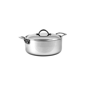 Cazuela de acero inoxidable con asas resistentes al calor para un manejo seguro al cocinar o servir alimentos calientes - Product Image 2