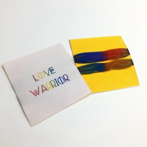 Jacquard tejido poliéster personalizado Color forma cuidado dobladillo etiquetas logotipo personalizado extremo pliegue ropa etiquetas prendas zapatos bolsas impresas - Product Image 5