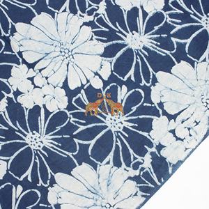 Tela de Algodón Orgánico Ligero con Estampado Artesanal en Azul Índigo para Vestidos, Acolchados, Bolsos y Fundas - Product Image 5