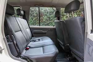 202/2023 utilisé pour Toyota LandCruiser IS Hardtop 76 LX Limited V8 4.5L MT 70e anniversaire édition cuir léger Turbo ACC FWD R1 - Product Image 5