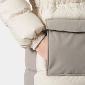 Chaqueta de plumón de invierno para mujer personalizada de alta calidad OEM estilo tejido burbuja acolchado transpirable con Capucha ajustable cierre de cremallera - Product Image 4