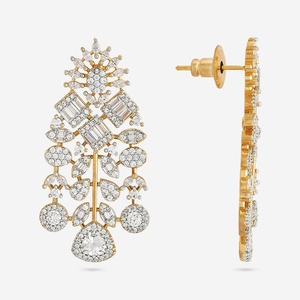 Collier Pendentif Géométrique Diamant & Perle en Cristal, Plaqué Or de Luxe, Cadeau de Mariage et de Fiançailles - Product Image 6