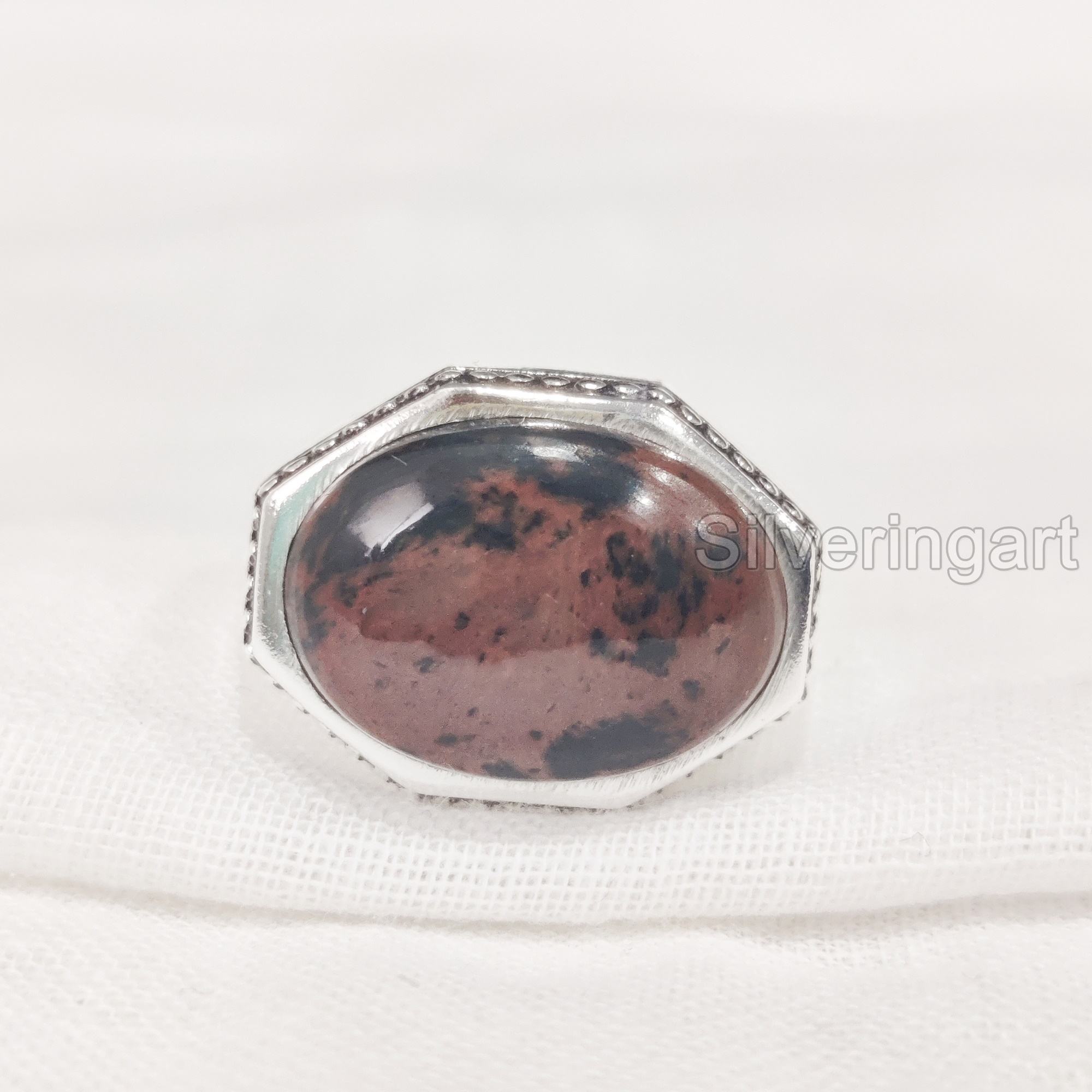 สีน้ำตาล