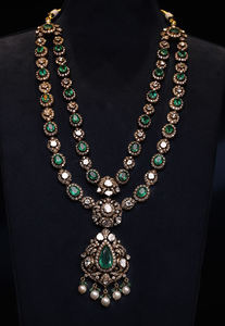 Collier plaqué or de luxe 24 carats de haute qualité fait à la main serti de diamants-parfait pour les occasions spéciales - Product Image 2