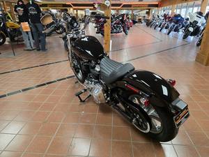 Top Selling New 2026 1000-1500cc Cruiser Motorcycle Streetbike for Adults with EFI <b>ABS</b> >80km/h Max Speed Premium Touring Feature - Product Image 1