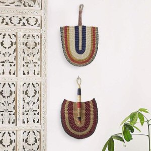 Abanico de mano tejido a mano de alta calidad, hecho de pasto marino, con soporte para logotipo. - Product Image 4