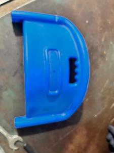 เก้าอี้พลาสติกดีไซน์ทันสมัย คุณภาพพรีเมียม สำหรับสนามกีฬา โรงเรียน ทนทาน พนักพิงกลาง พับได้ นั่งสบาย เหมาะสำหรับห้องนอน ห้องนั่งเล่น - Product Image 3