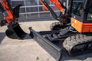 Mini-excavatrice sur chenilles Kubota U48-5 2025 avec cylindre hydraulique Eaton, boîte de vitesses et pompe - pour travaux de construction à vendre - Product Image 5