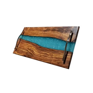 Plateaux de service en bois et résine avec poignée Home Decorative Rectangle Shape Plateau de service en bois fait à la main pour fruits et aliments à bas prix - Product Image 3